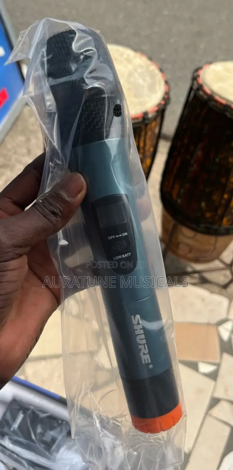 Shure Ut282 Lapel and Hand Microphone