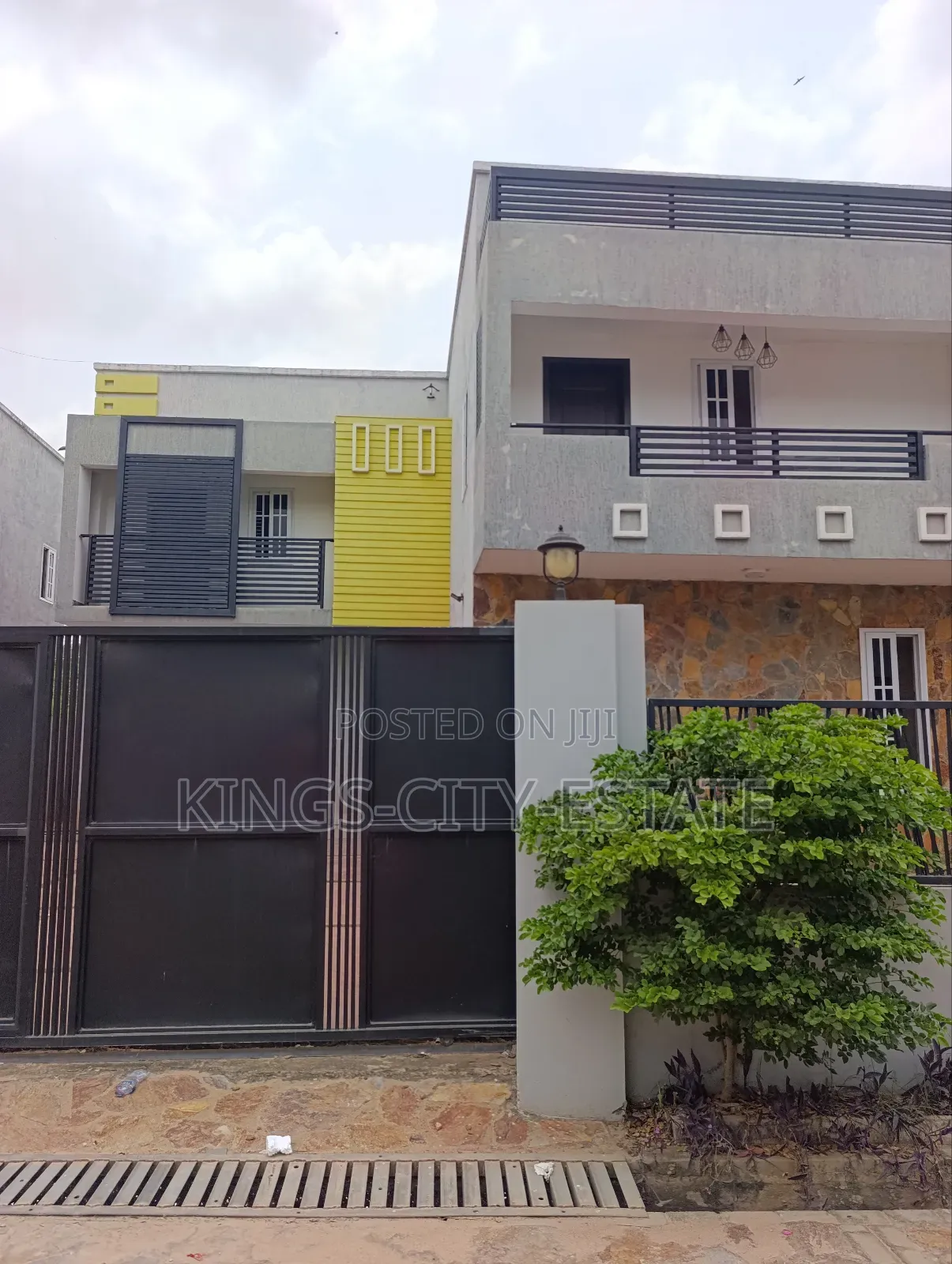4bdrm House in White-House, Pokuase for sale