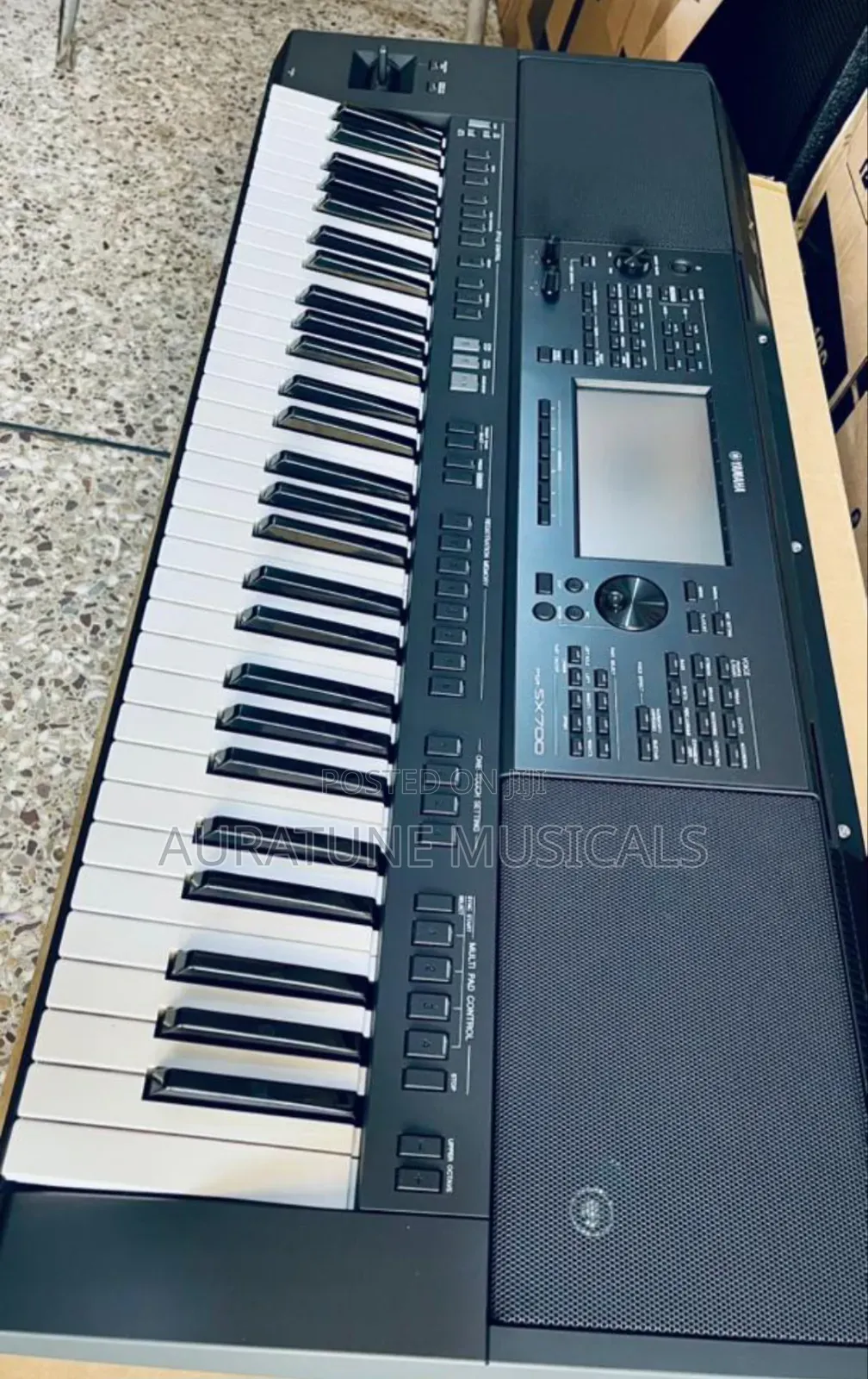 Yamaha PSR-Sx700 61-Key Mid-Level Arranger Keyboard