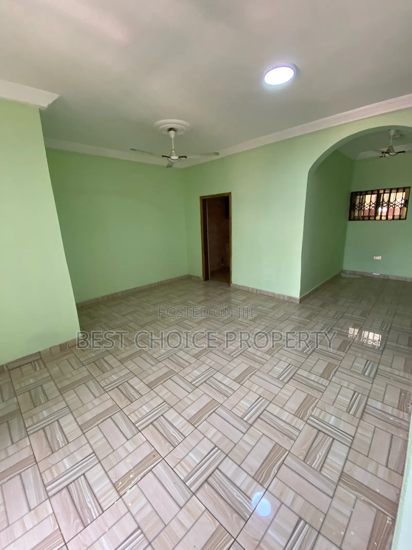 2bdrm Apartment in Amenhia Tolboot, Adenta for rent