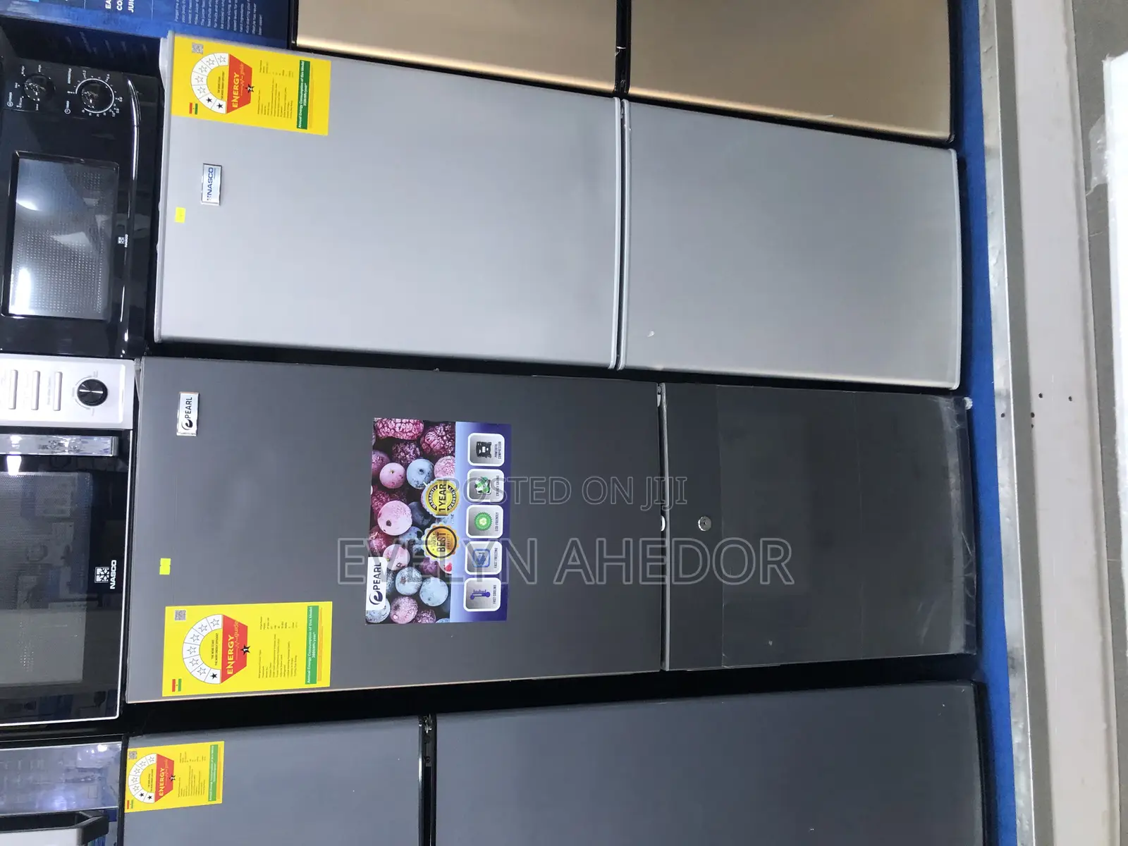 Brand New Pearl Bottom Freezer 157 Liters With Lock and Key
