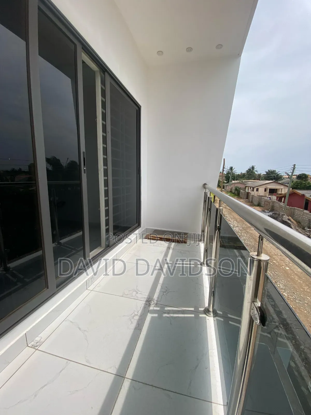 4bdrm House in 4 Bedroom Duplex, Tema Metropolitan for sale