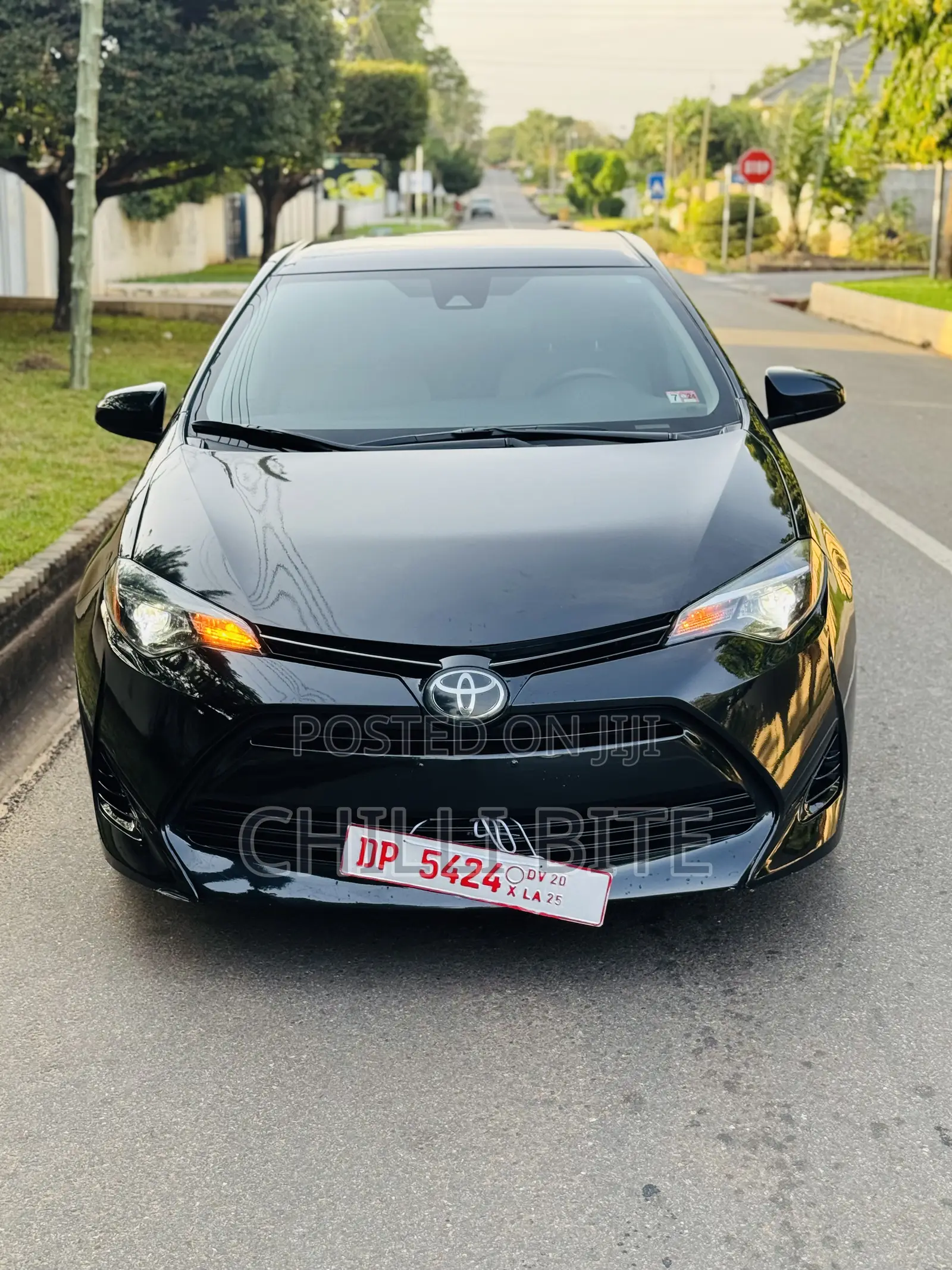 Toyota Corolla LE Eco (1.8L 4cyl 2A) 2018 Black