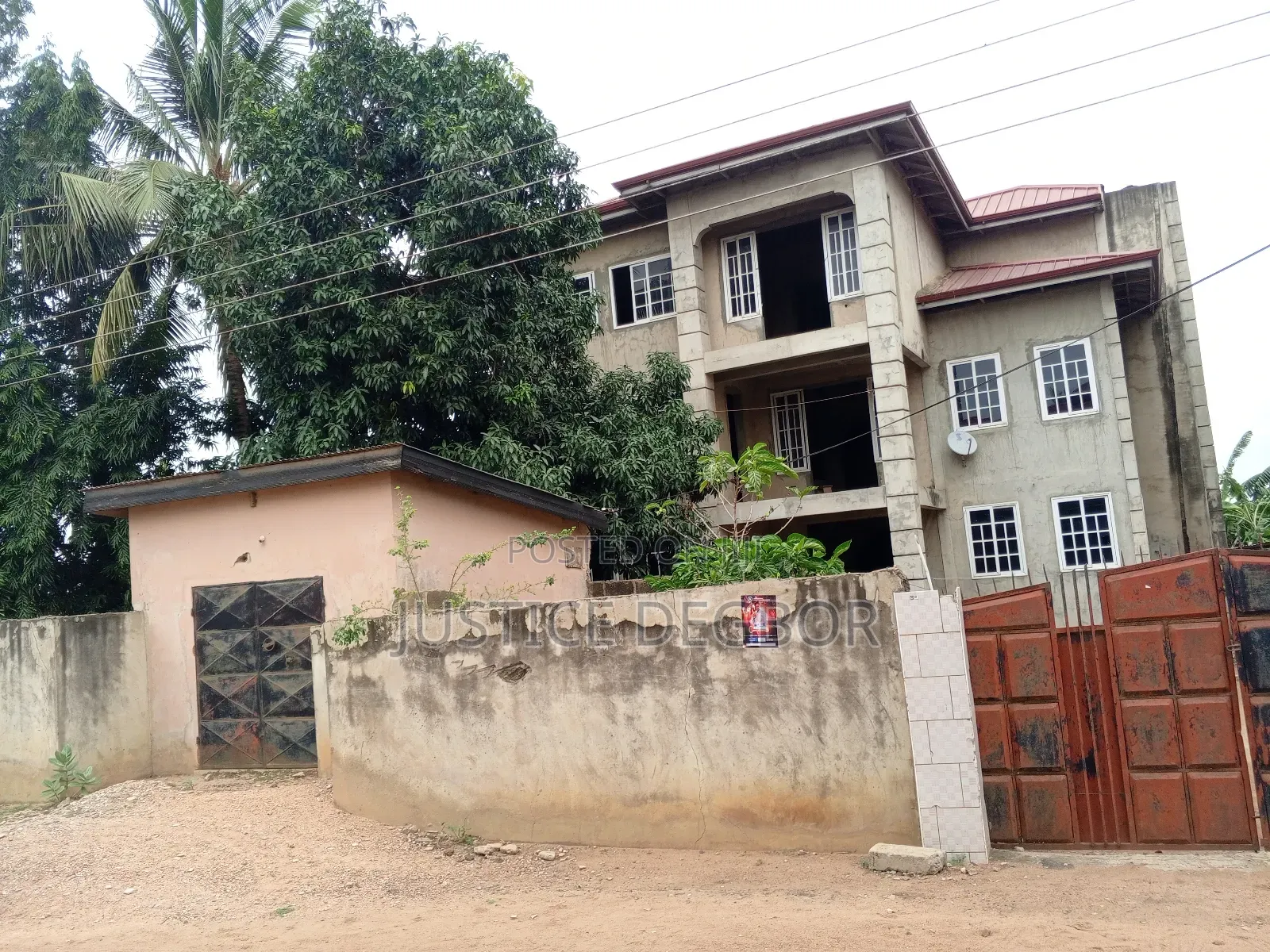 10bdrm House in Bestchoice Property, Sowutwuom for sale