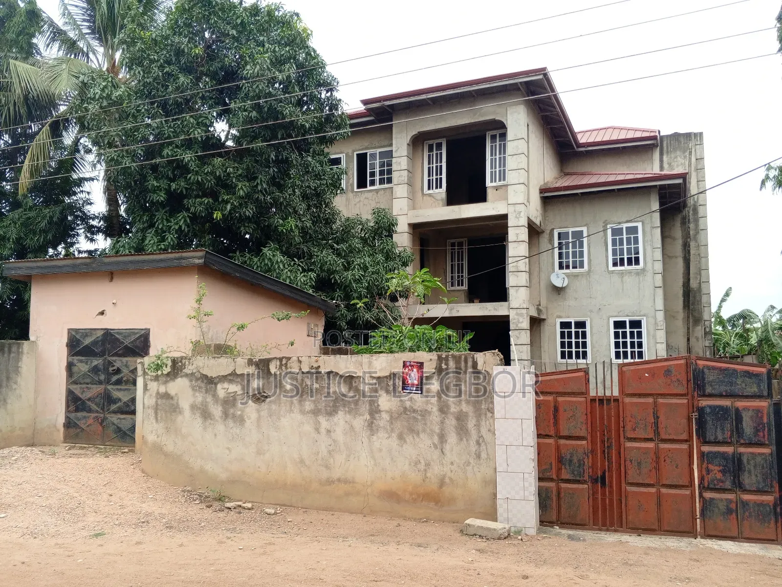 10bdrm House in Bestchoice Property, Sowutwuom for sale