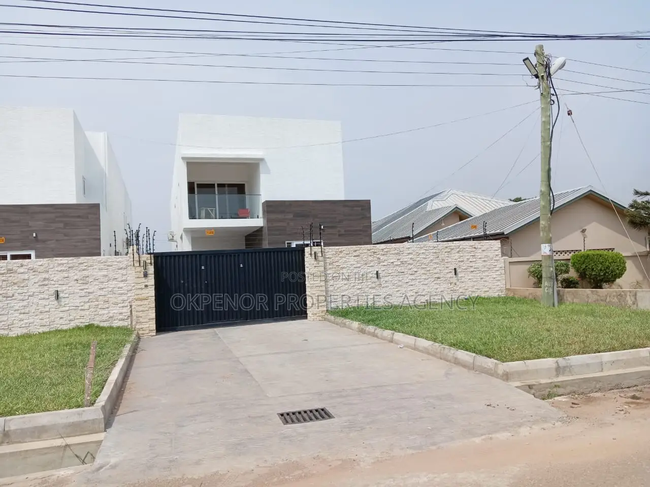 4bdrm House in Spintex, Accra Metropolitan for sale