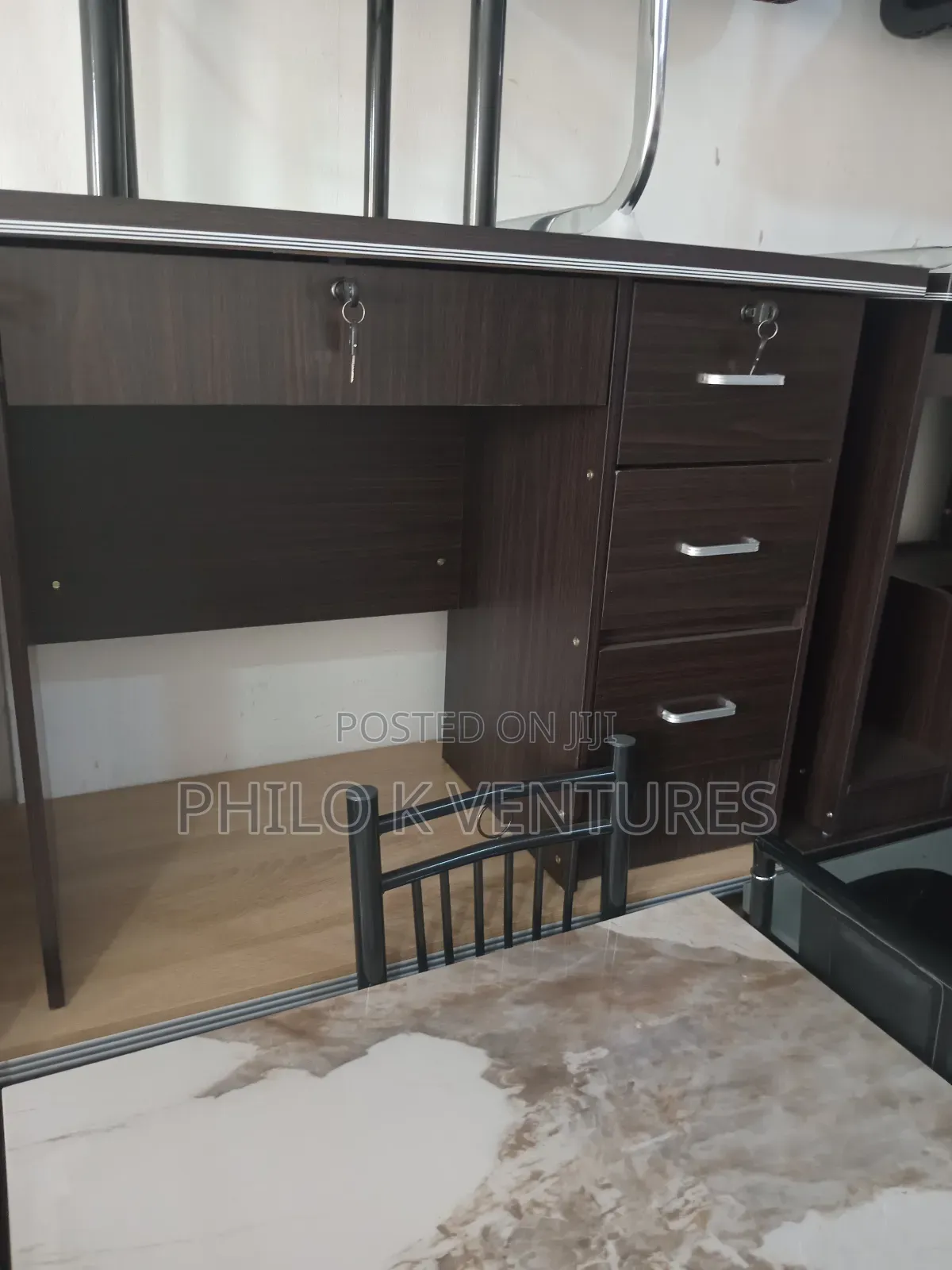 Task Management Desk