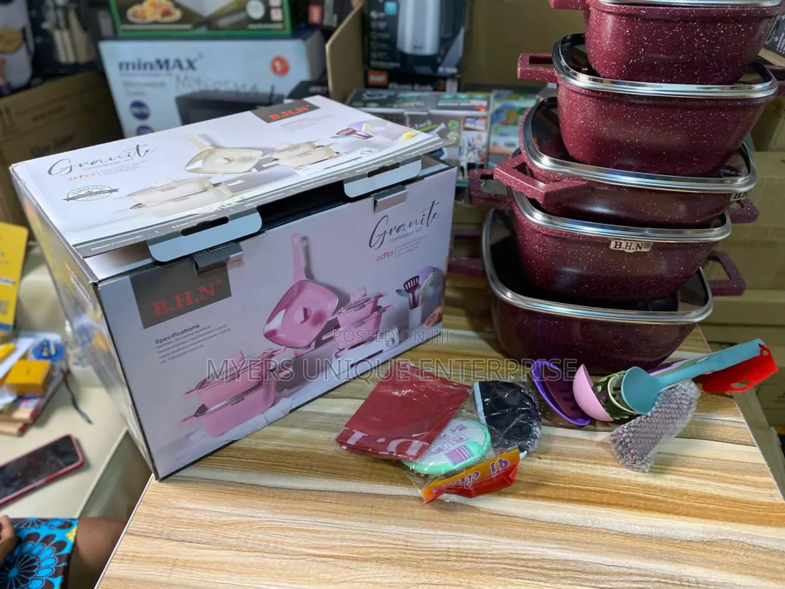 Well Designed 21 Pieces Non Stick Granite Cookware Set.