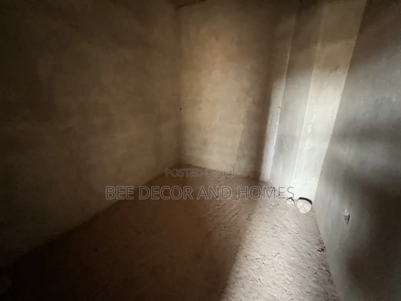 7bdrm House in Bee Decor & Homes, Oyarifa for sale