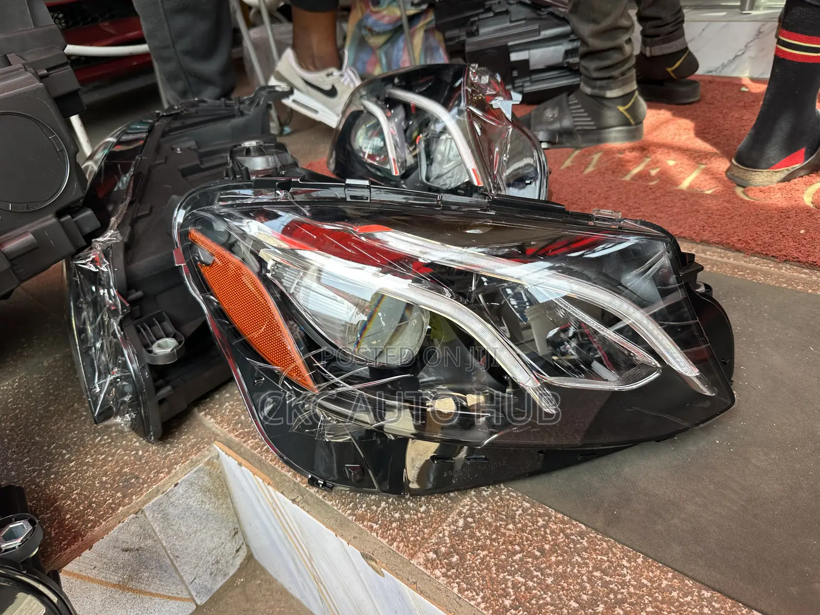 Mercedes E Class Headlight Available