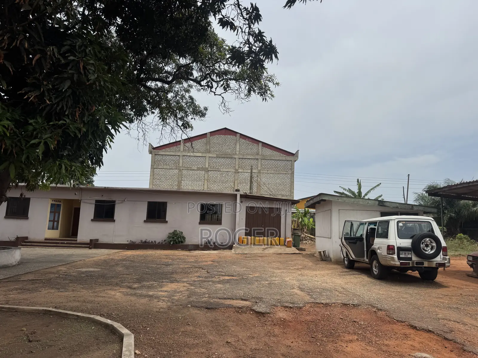 1acre Land With an Apartment for Sale at Tesano