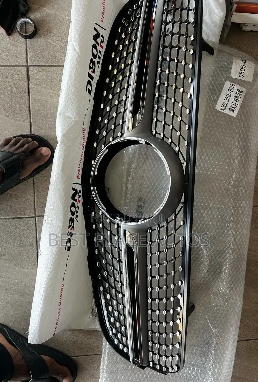 Mercedes Benz C250 Diamond Grille
