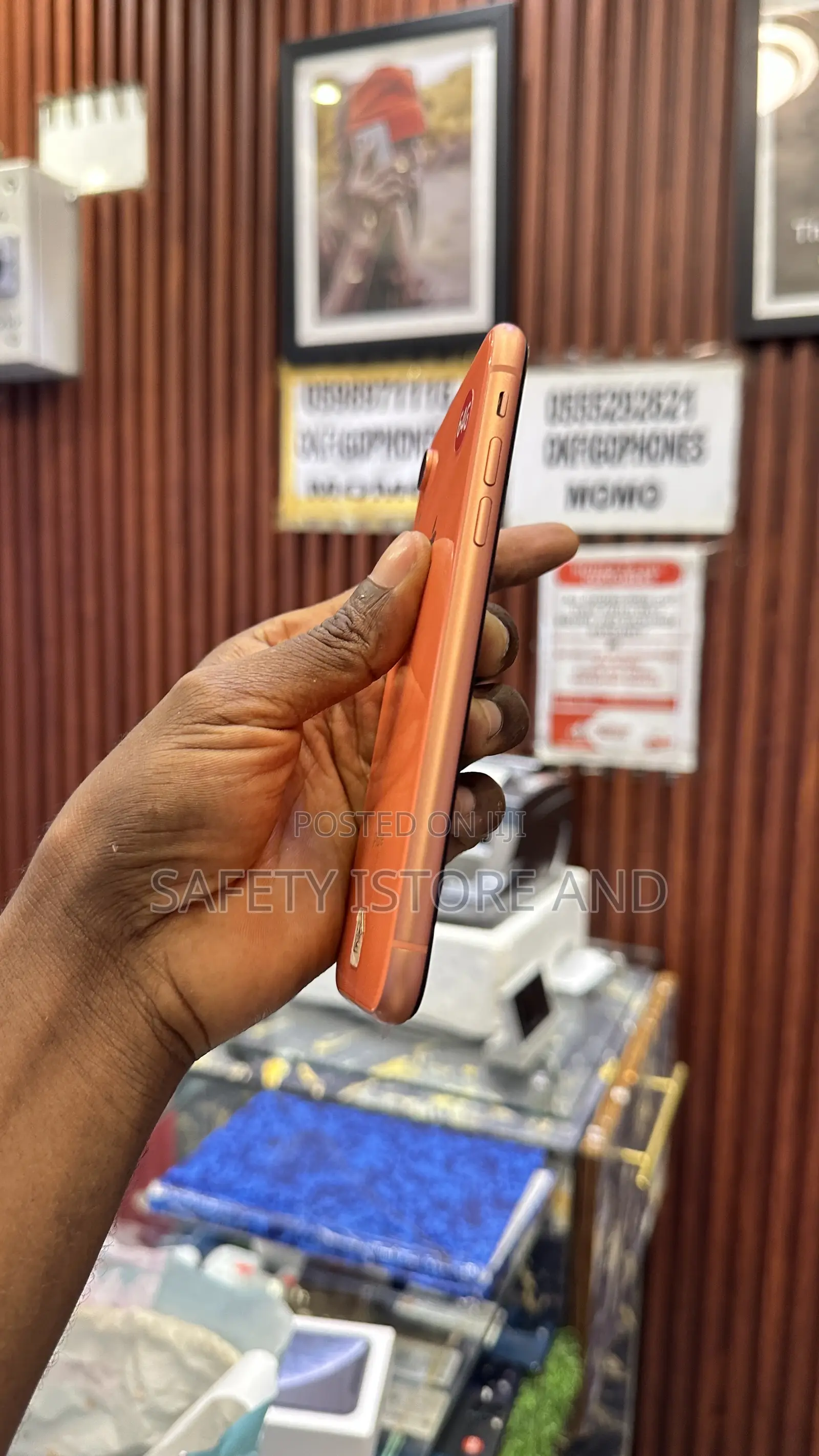 New Apple iPhone XR 64 GB Orange