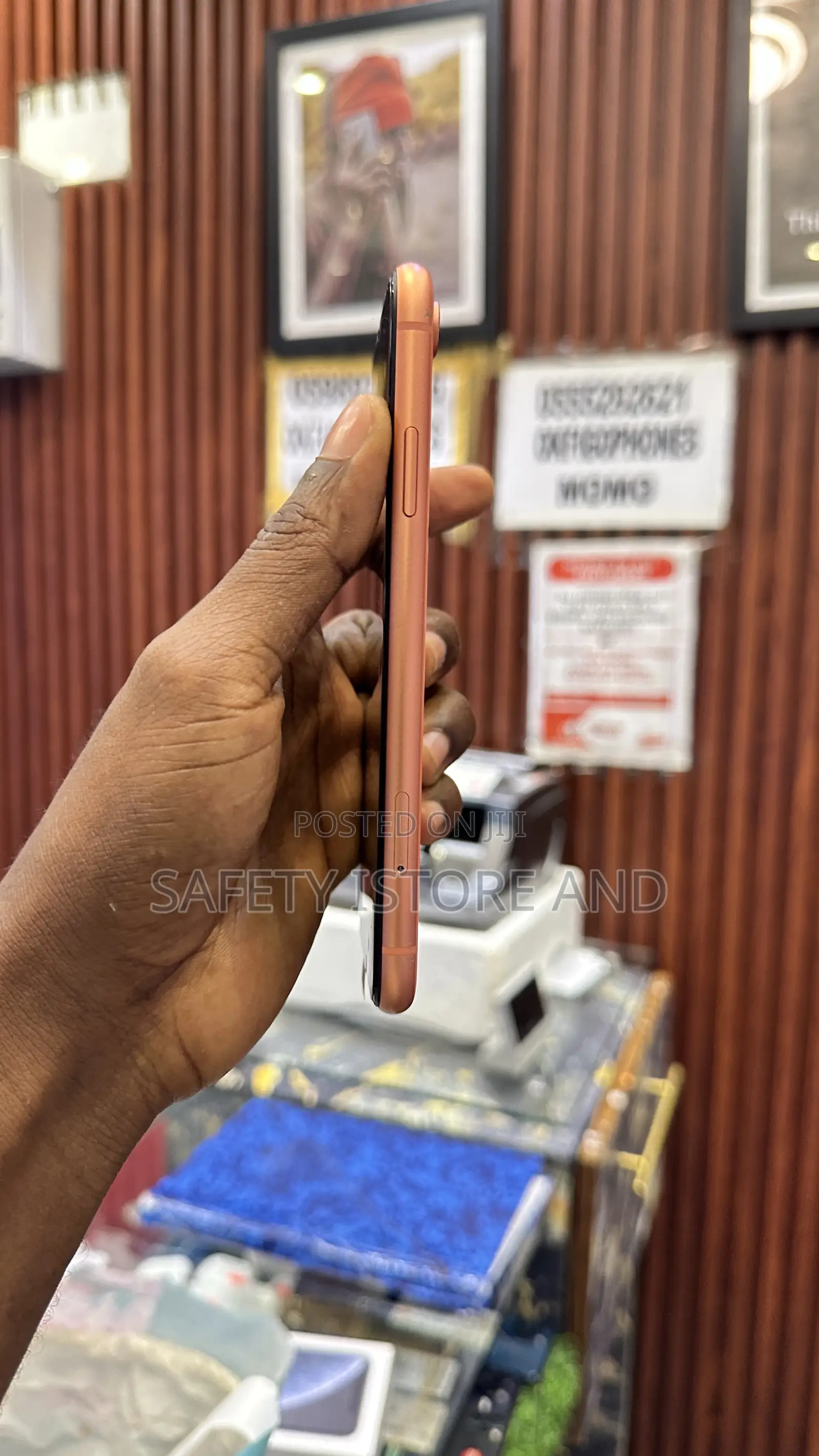 New Apple iPhone XR 64 GB Orange