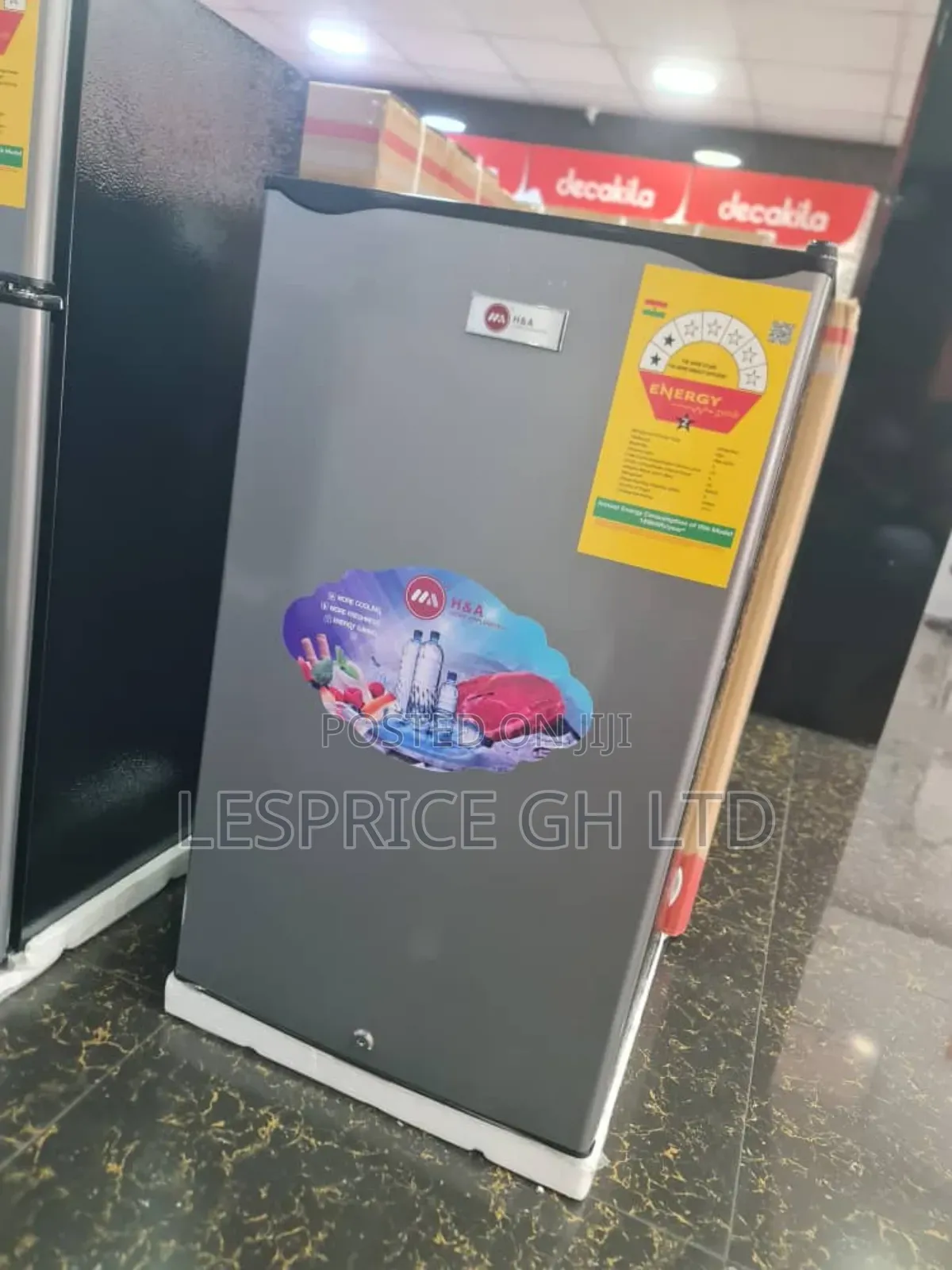 H a Table Top Refrigerator: Fresh Food Always!