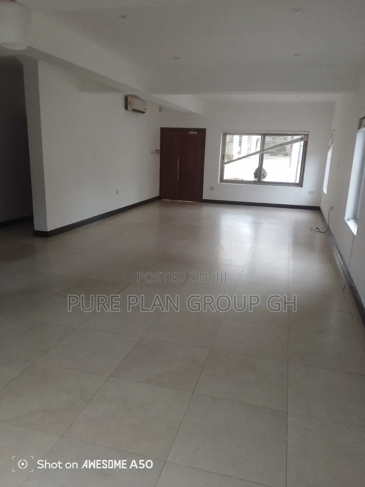 4bdrm House in Airport View Hotel for rent