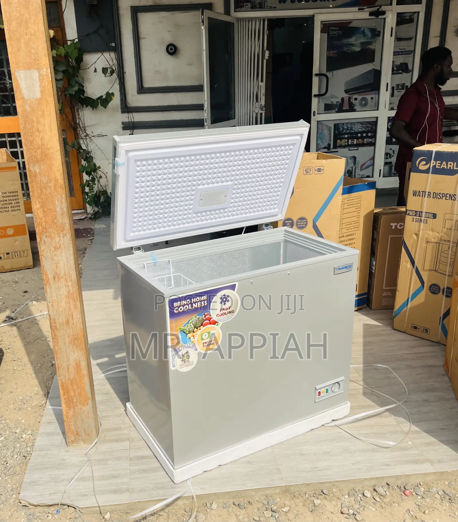 Single Door Electric Nasco Chest Freezer(200 Liters).