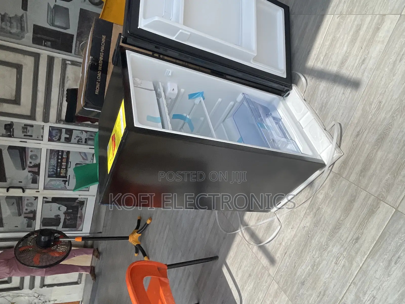 Pearl 80liters Tabletop Fridge Black With Adjustable Shelves