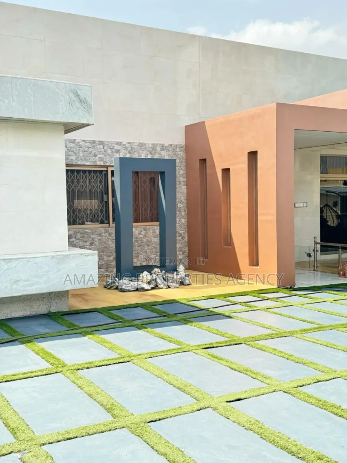 Furnished 5bdrm House in Labone for rent