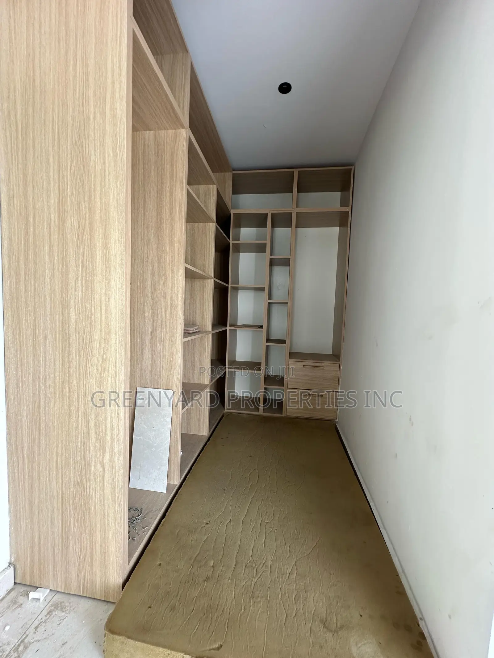 4bdrm House in East, Airport Residential Area for sale