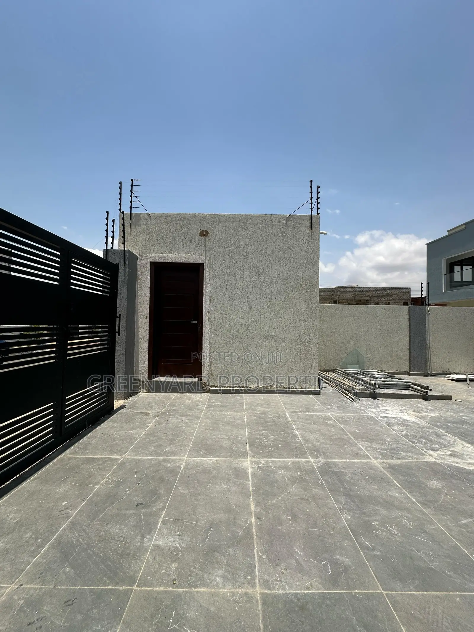 4bdrm House in East, Airport Residential Area for sale