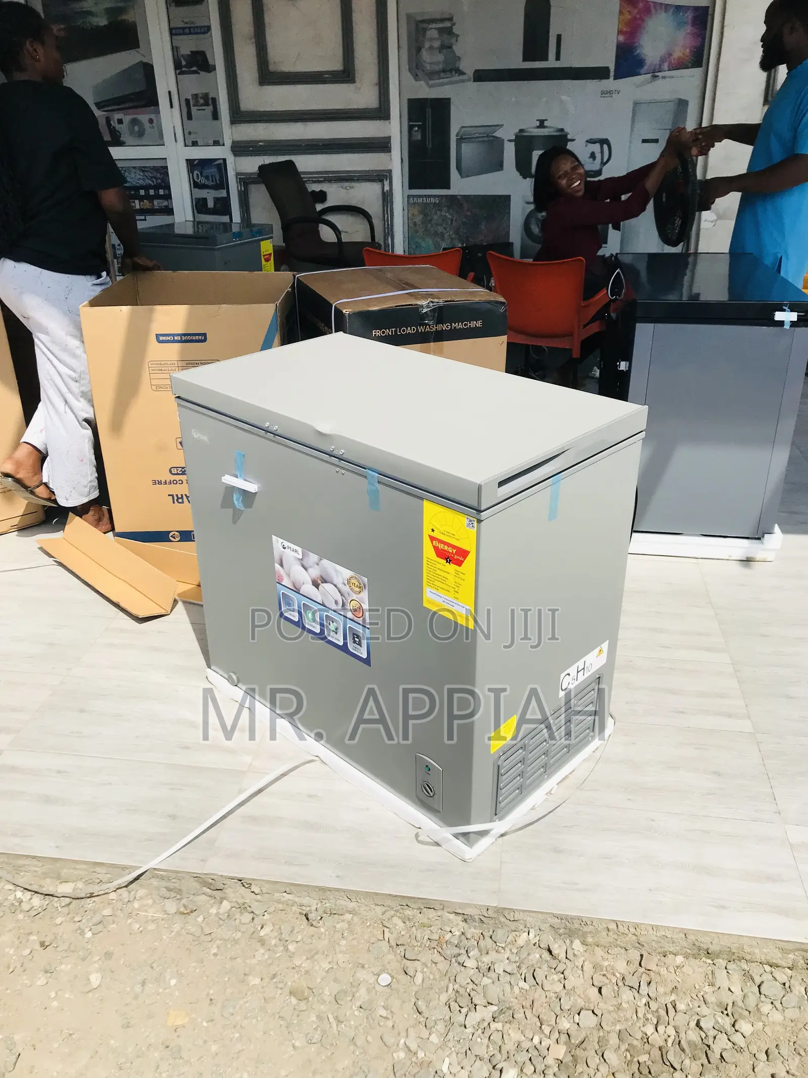 Get Premium Pearl 1 Door Electric Chest Freezer(200 Liters)