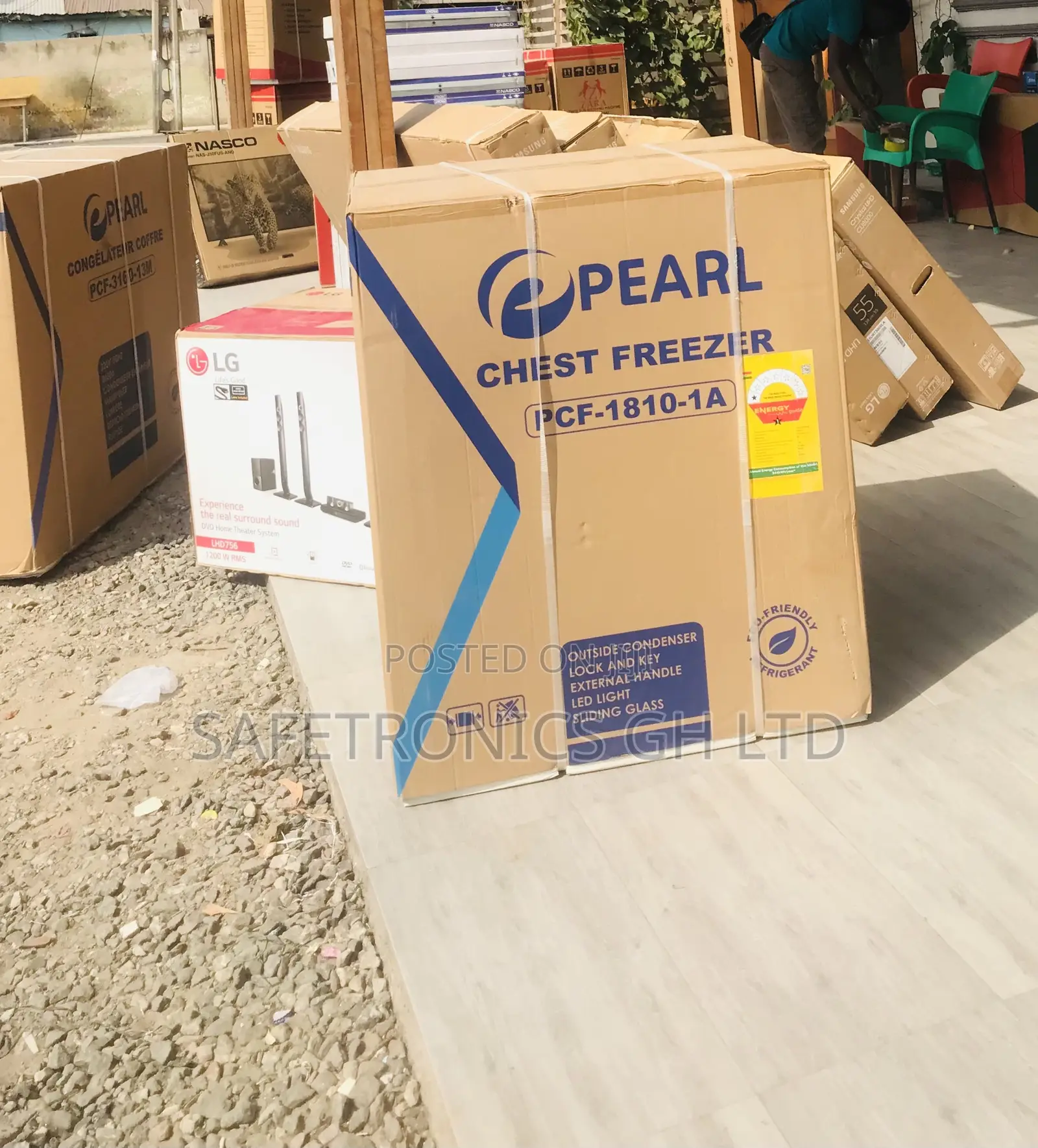 Switchable Pearl Grey Singledoor 200 Liters Chestfreezer