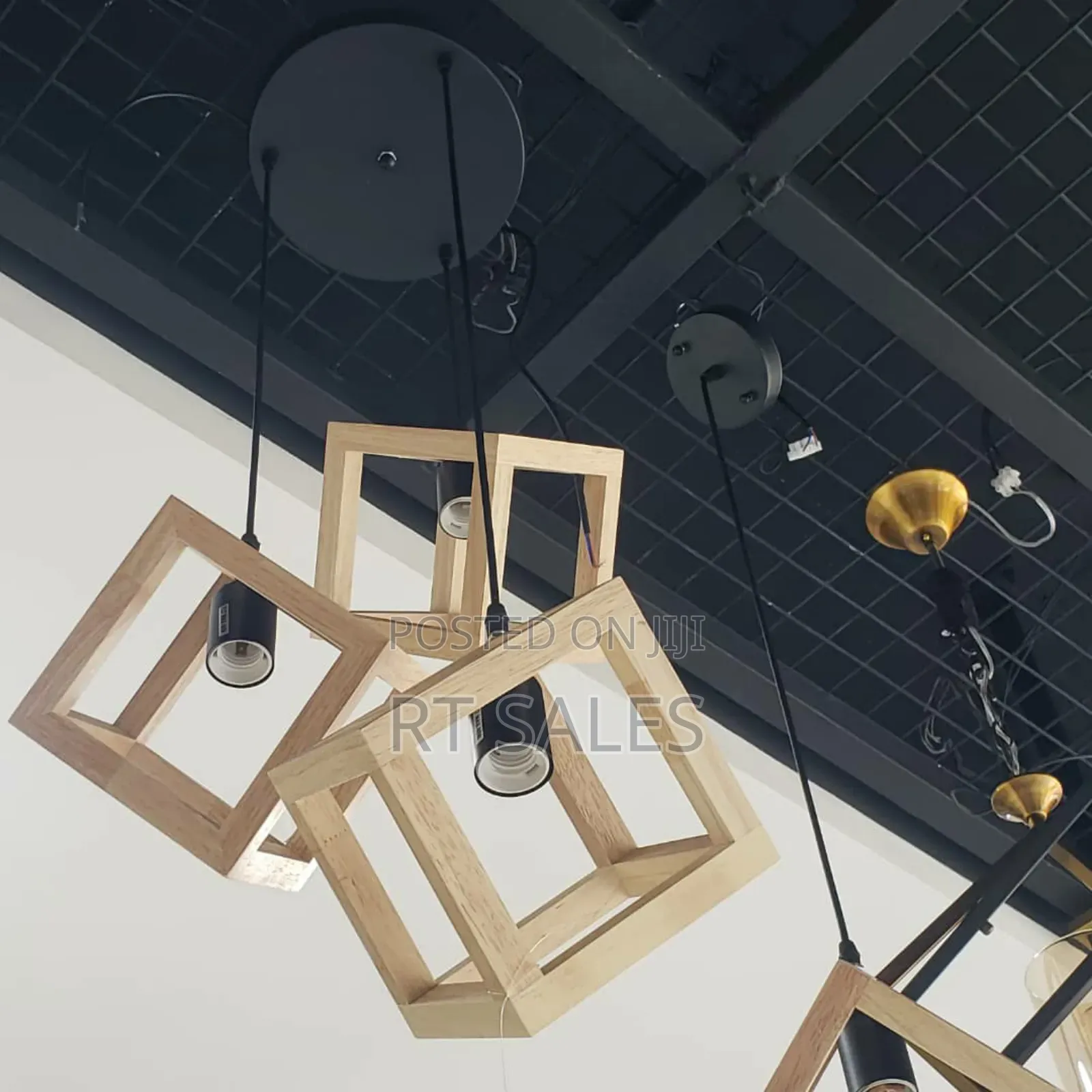 Brown Wooden 3 in 1 Pendant Light.