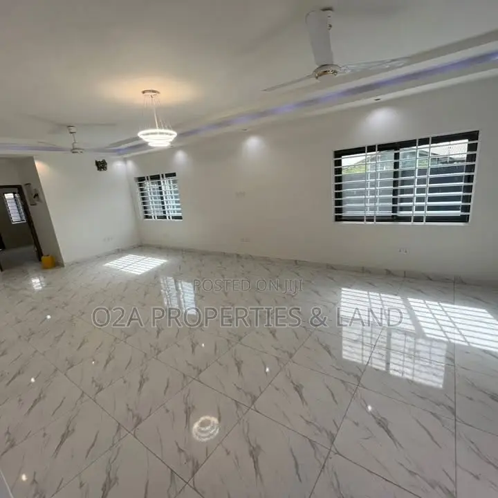 3bdrm House in Ablekuma Sonitra, Fan Milk for sale