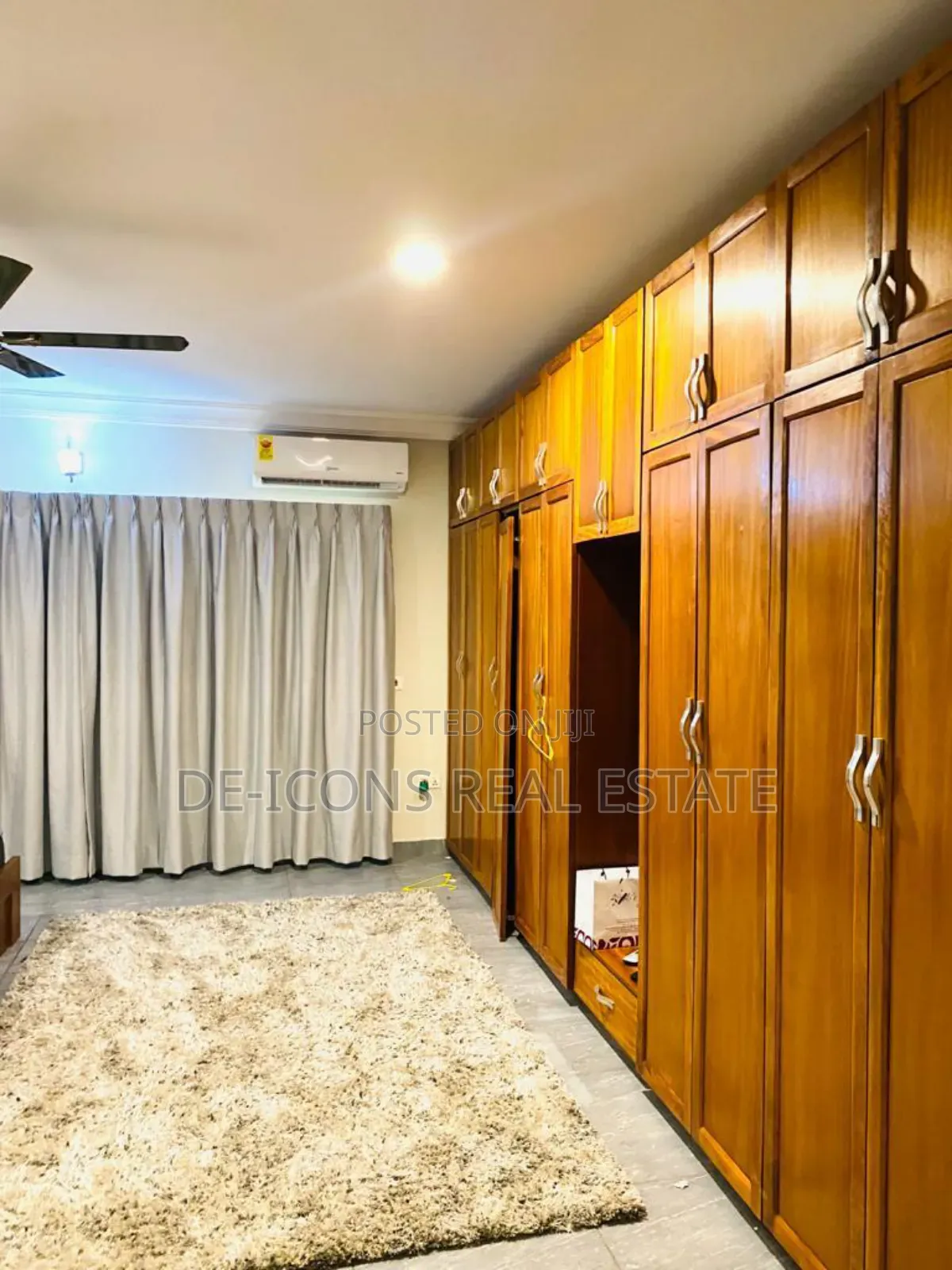 Furnished 4bdrm Duplex in De-Icons Real Estate, A&C Mall Area for sale