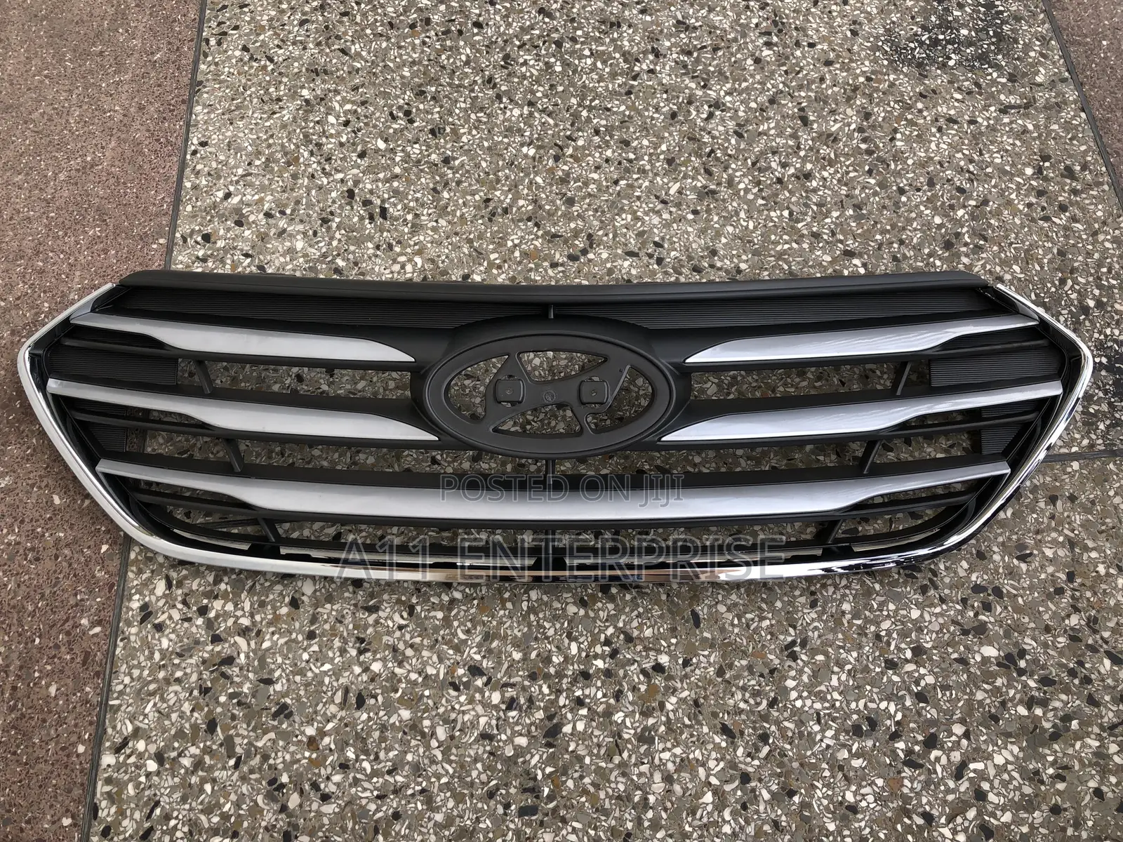 Hyundai Santafe 2018 Front Grill