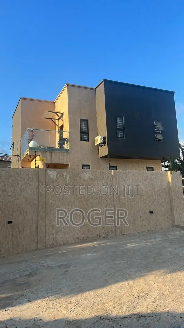 4bdrm House in John Teye, Ofankor for sale