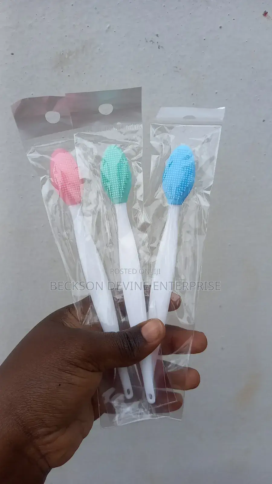 Lip Scrub Tool