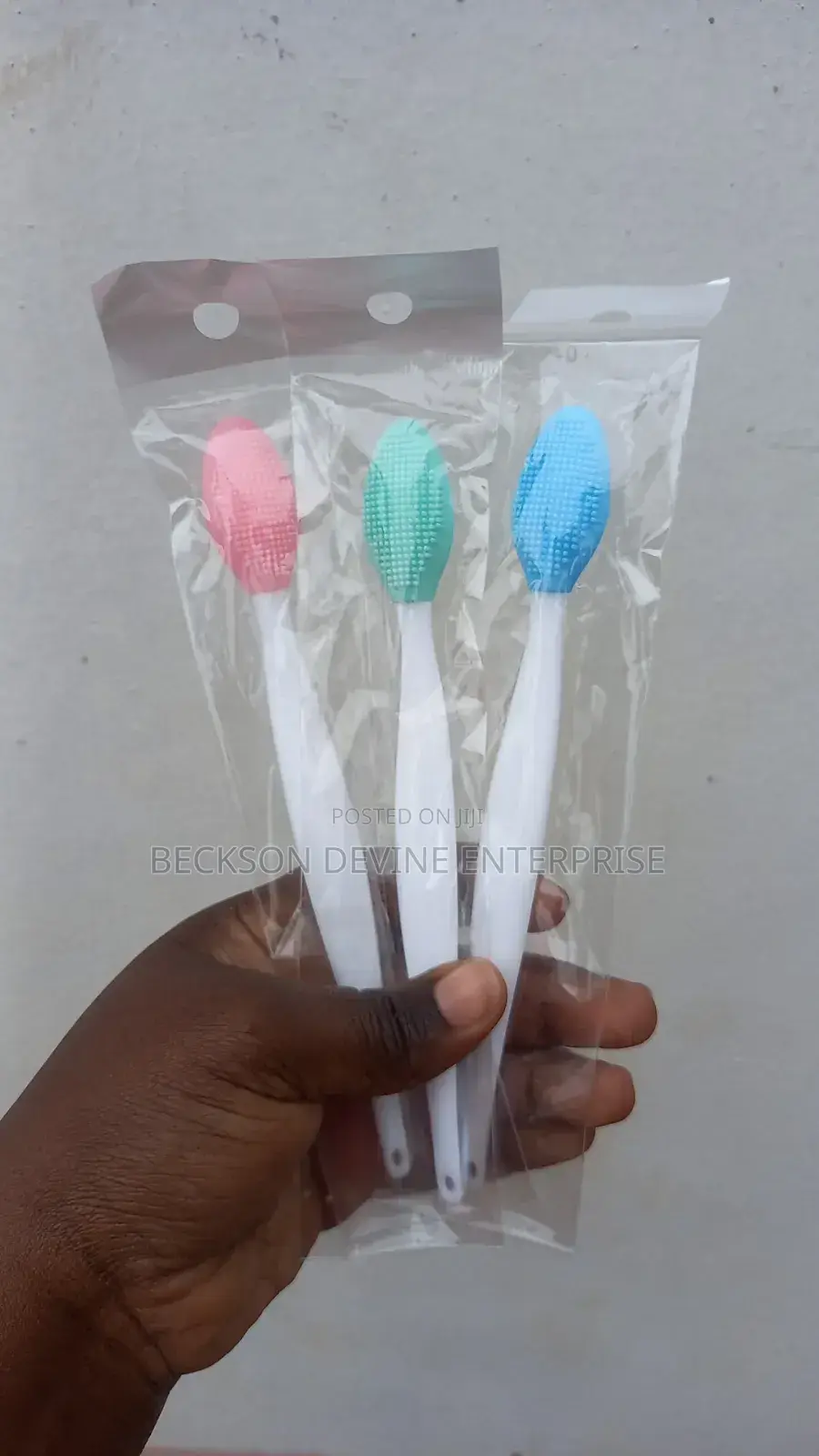 Lip Scrub Tool