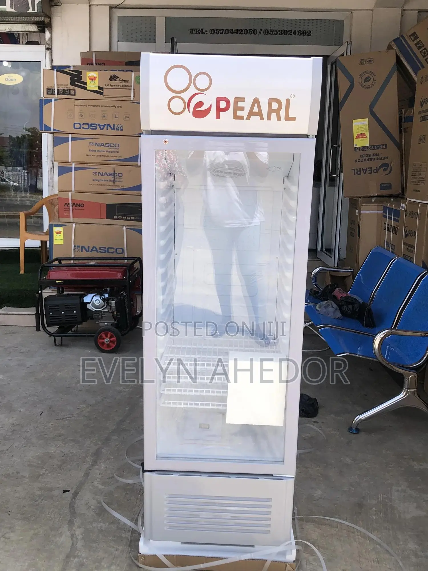 Quality Pearl Display Fridge Available With Cool Price