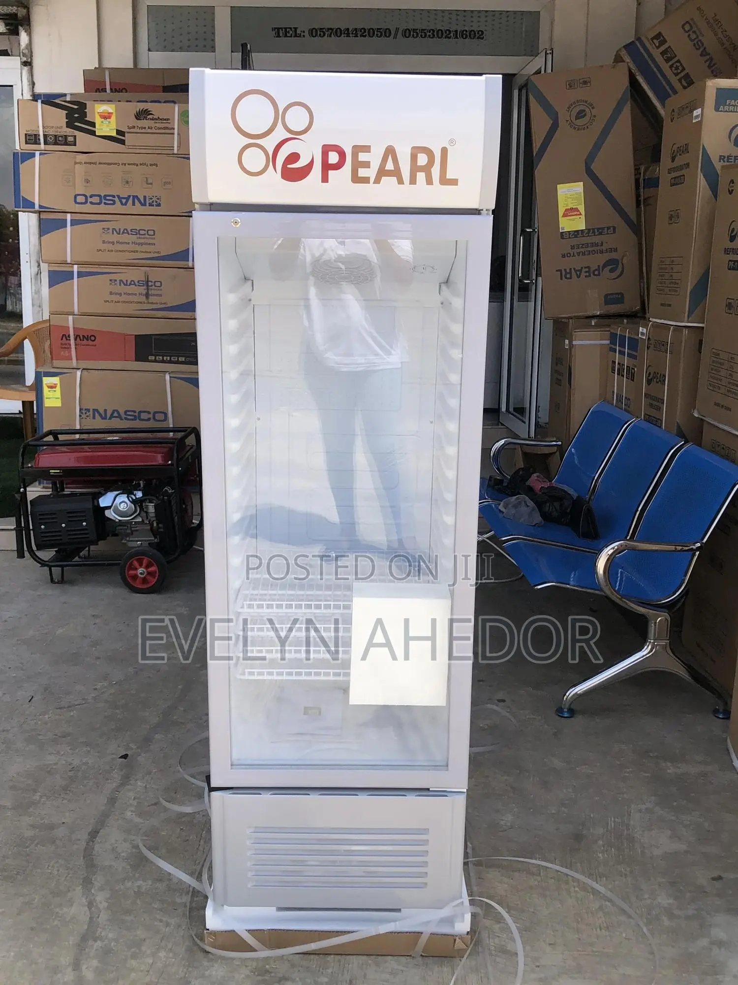 Quality Pearl Display Fridge Available With Cool Price