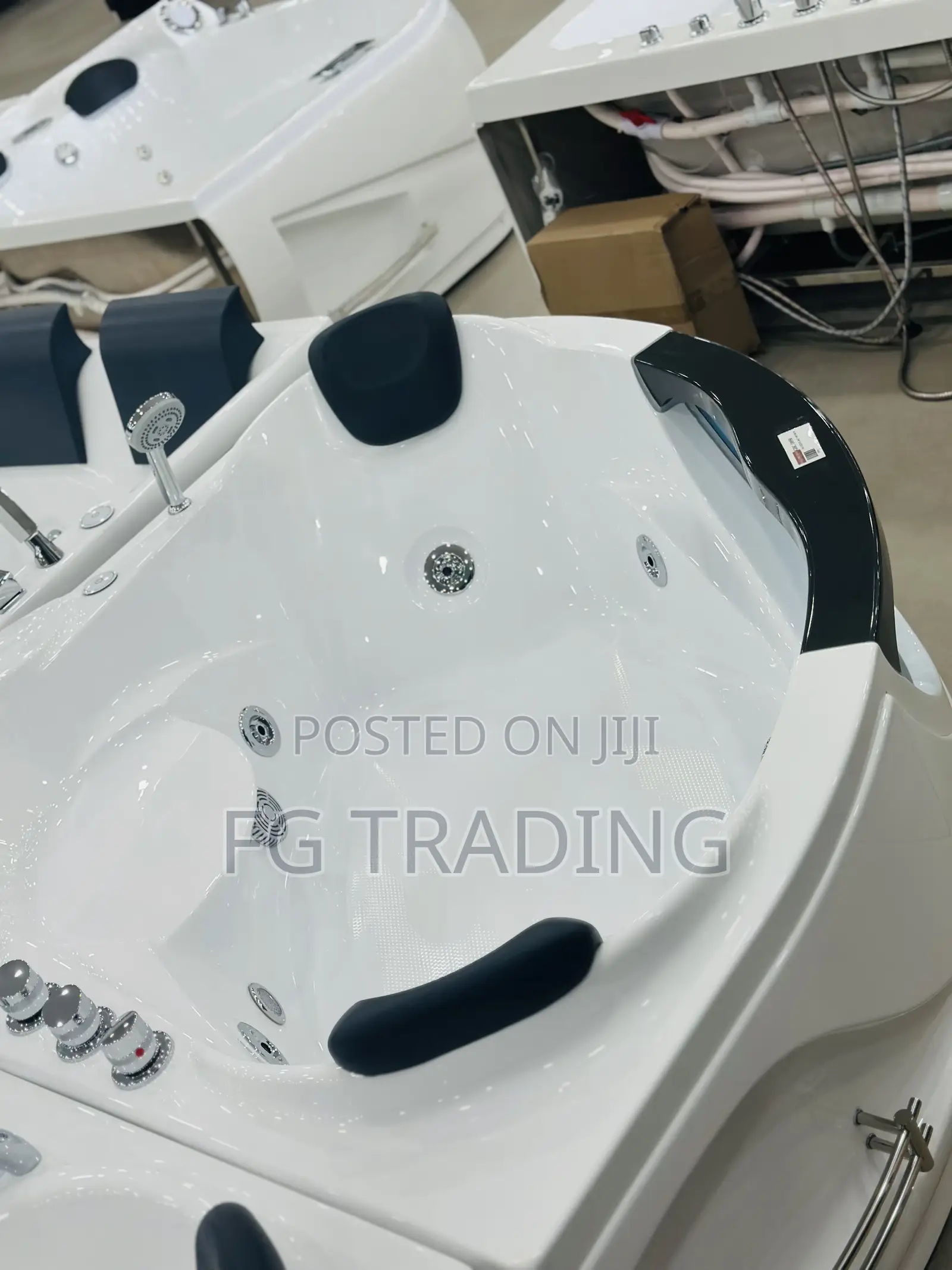 Bathtub Jacuzzi - Corner Bathtub