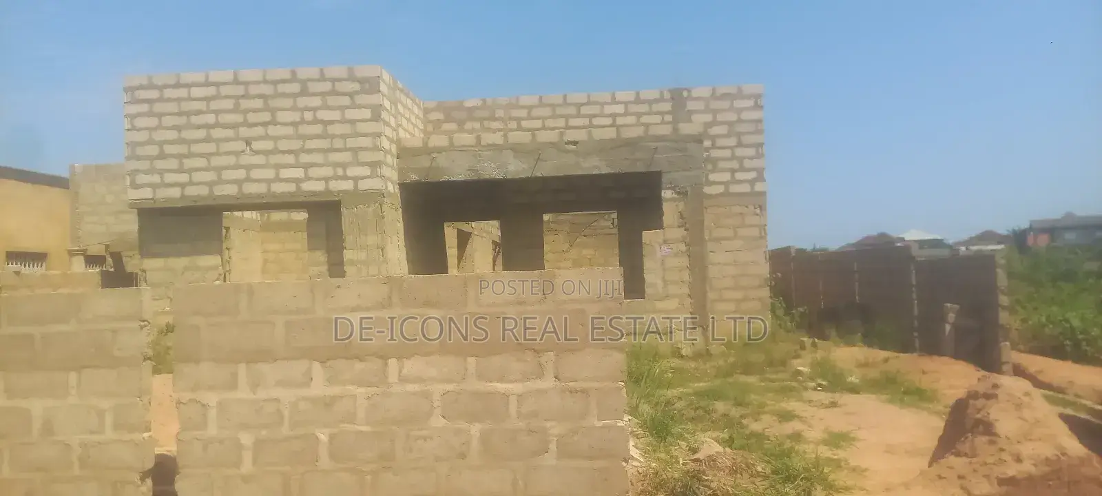3bdrm Mansion in De-Icons Real Estate, Awutu Senya East Municipal
