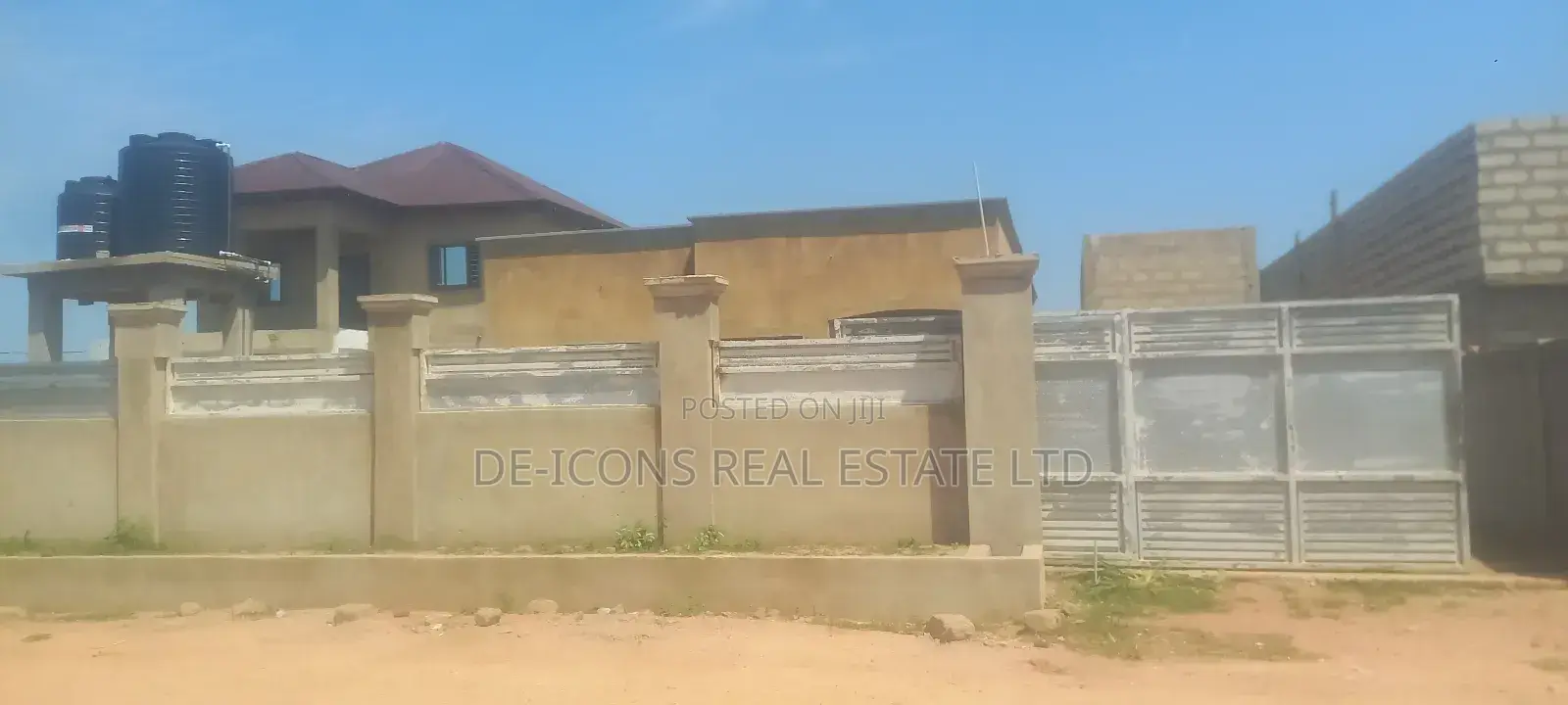 3bdrm Mansion in De-Icons Real Estate, Awutu Senya East Municipal