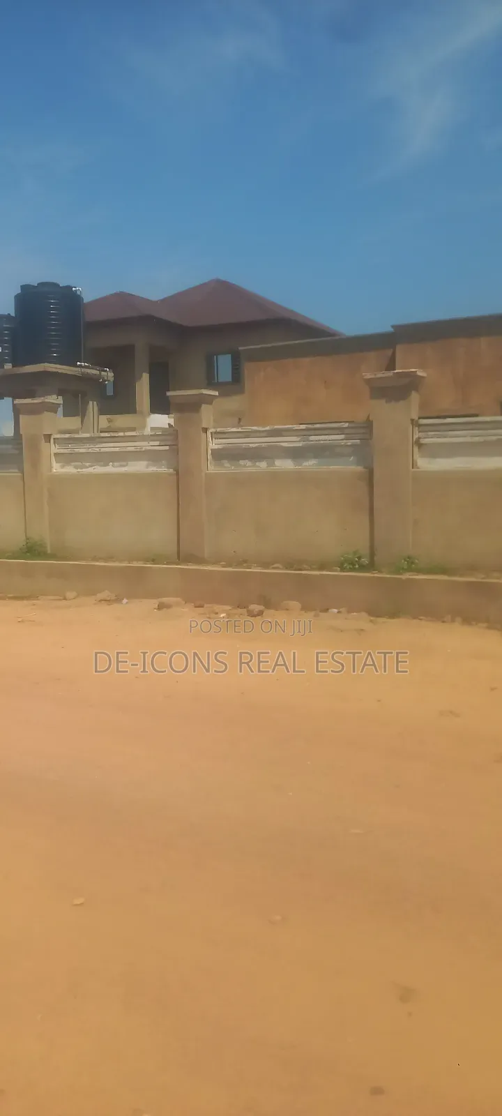 3bdrm Mansion in De-Icons Real Estate, Awutu Senya East Municipal