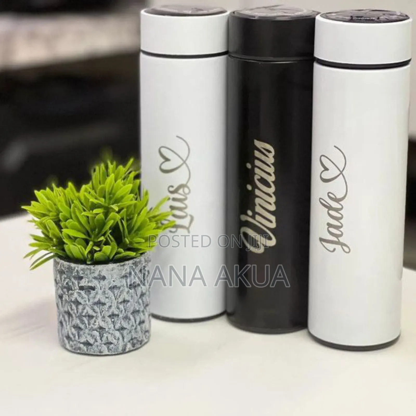 Customised Vacuum Flasks With Temperature Display