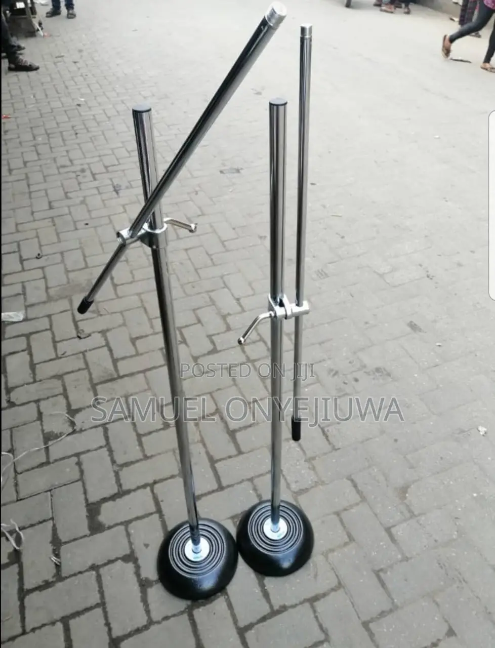 Round Base Microphone Stand