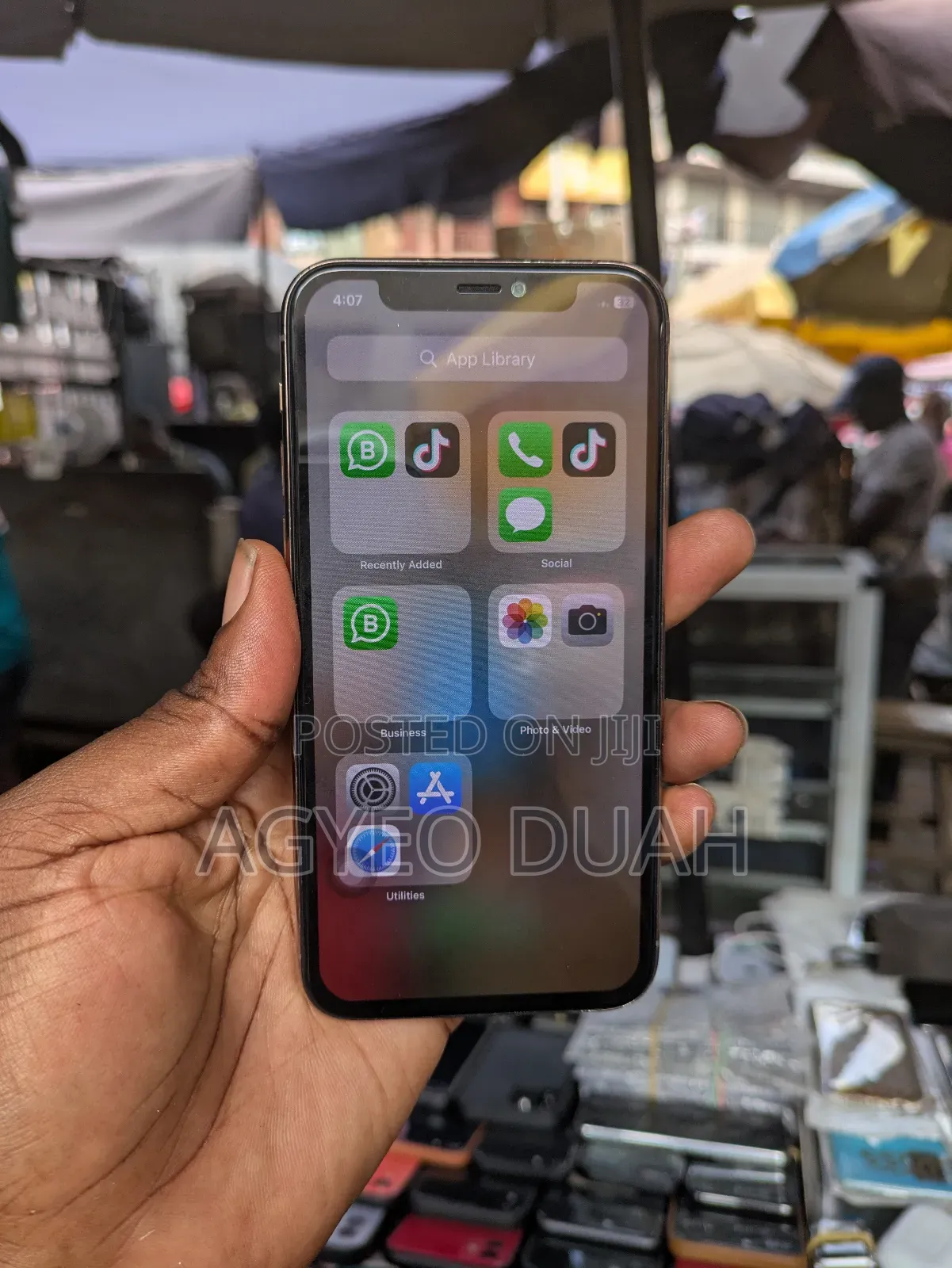 Apple iPhone 11 Pro 64 GB Gold