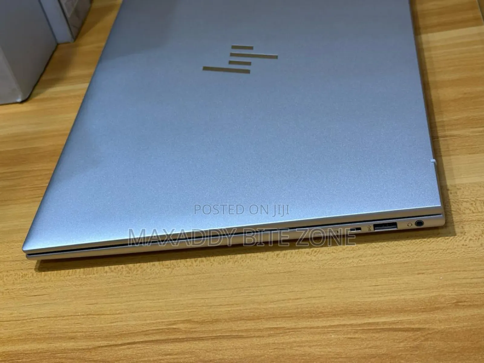 New Laptop HP EliteBook 860 G10 32GB AMD Ryzen 7 SSD 1T