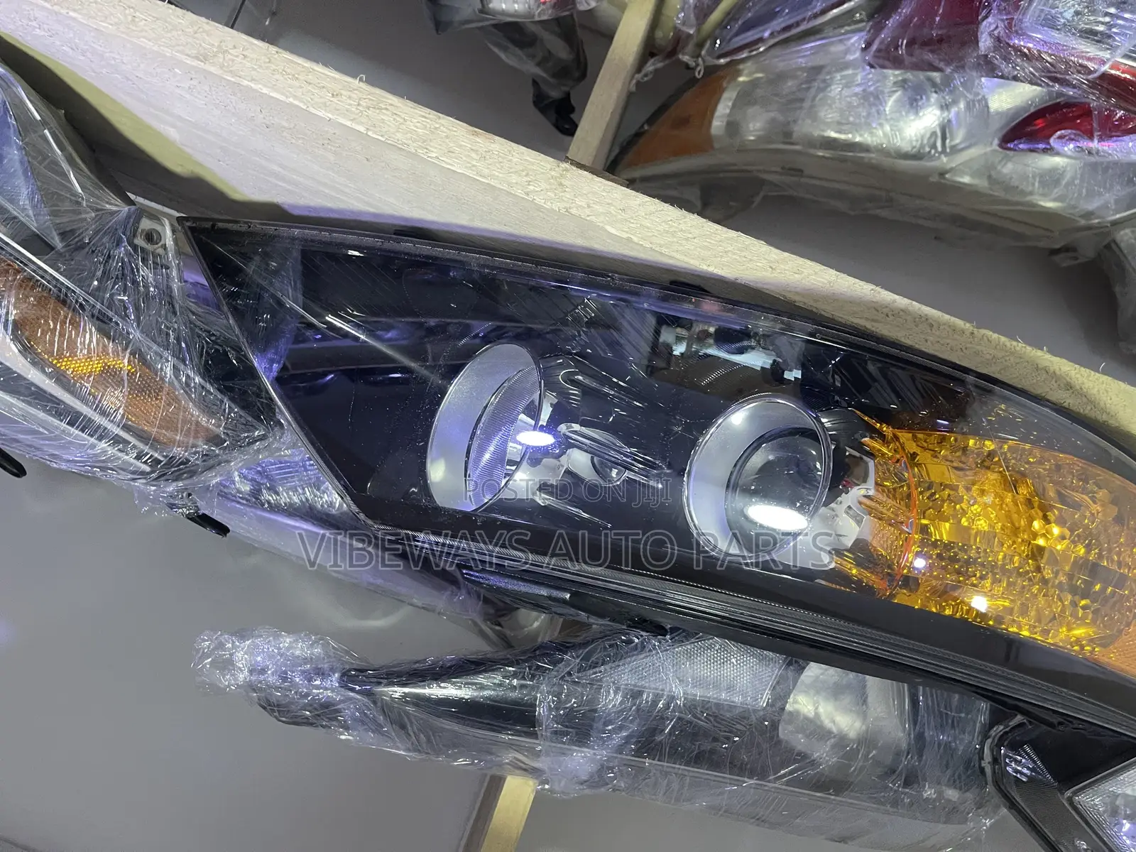 Kia Sorento 2012 Headlight Used