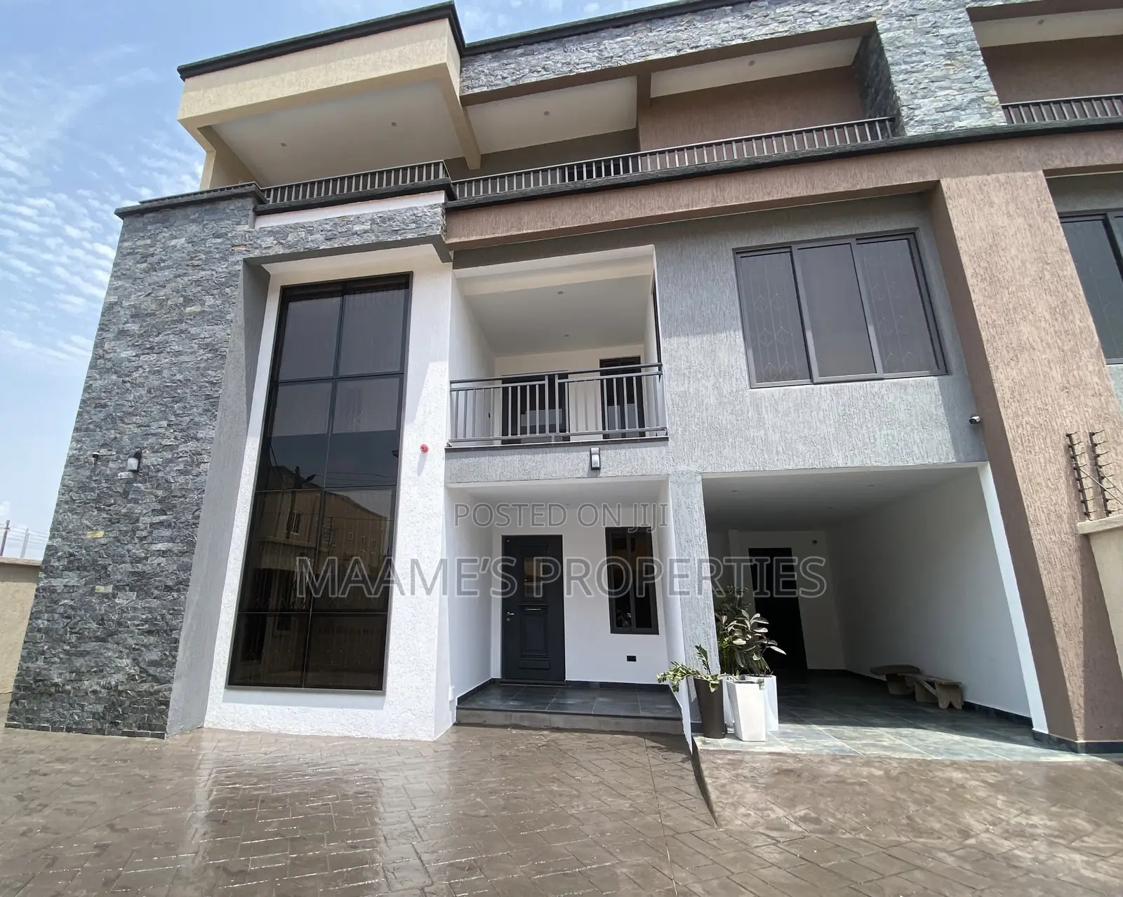 5bdrm Duplex in Tseaddo for rent