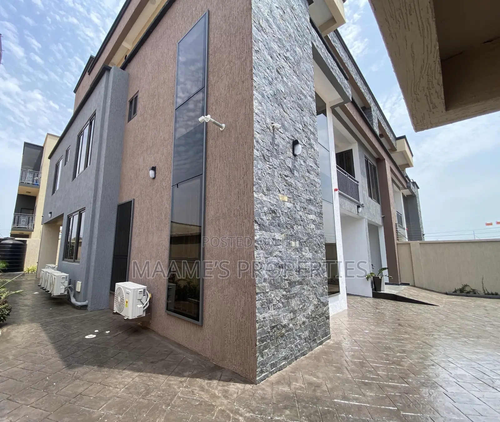 5bdrm Duplex in Tseaddo for rent