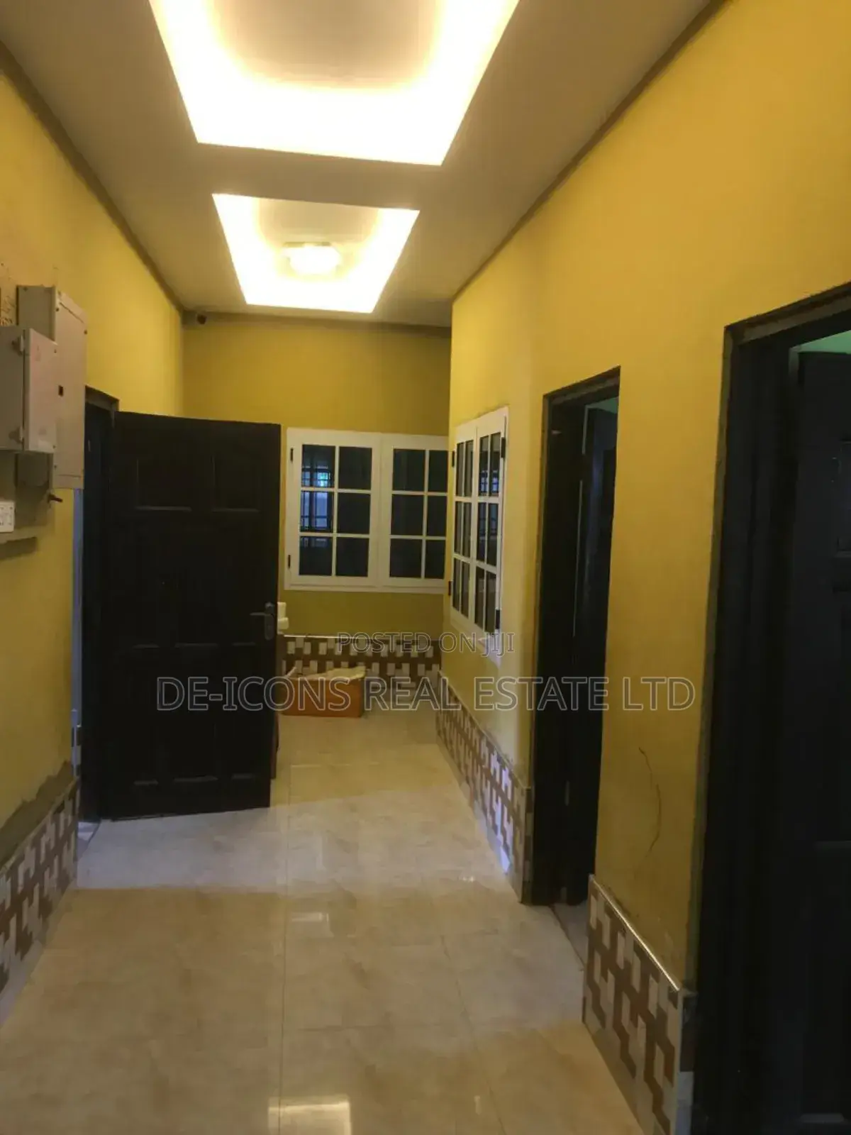 4bdrm Mansion in De-Icons Real Estate, Awutu Senya East Municipal