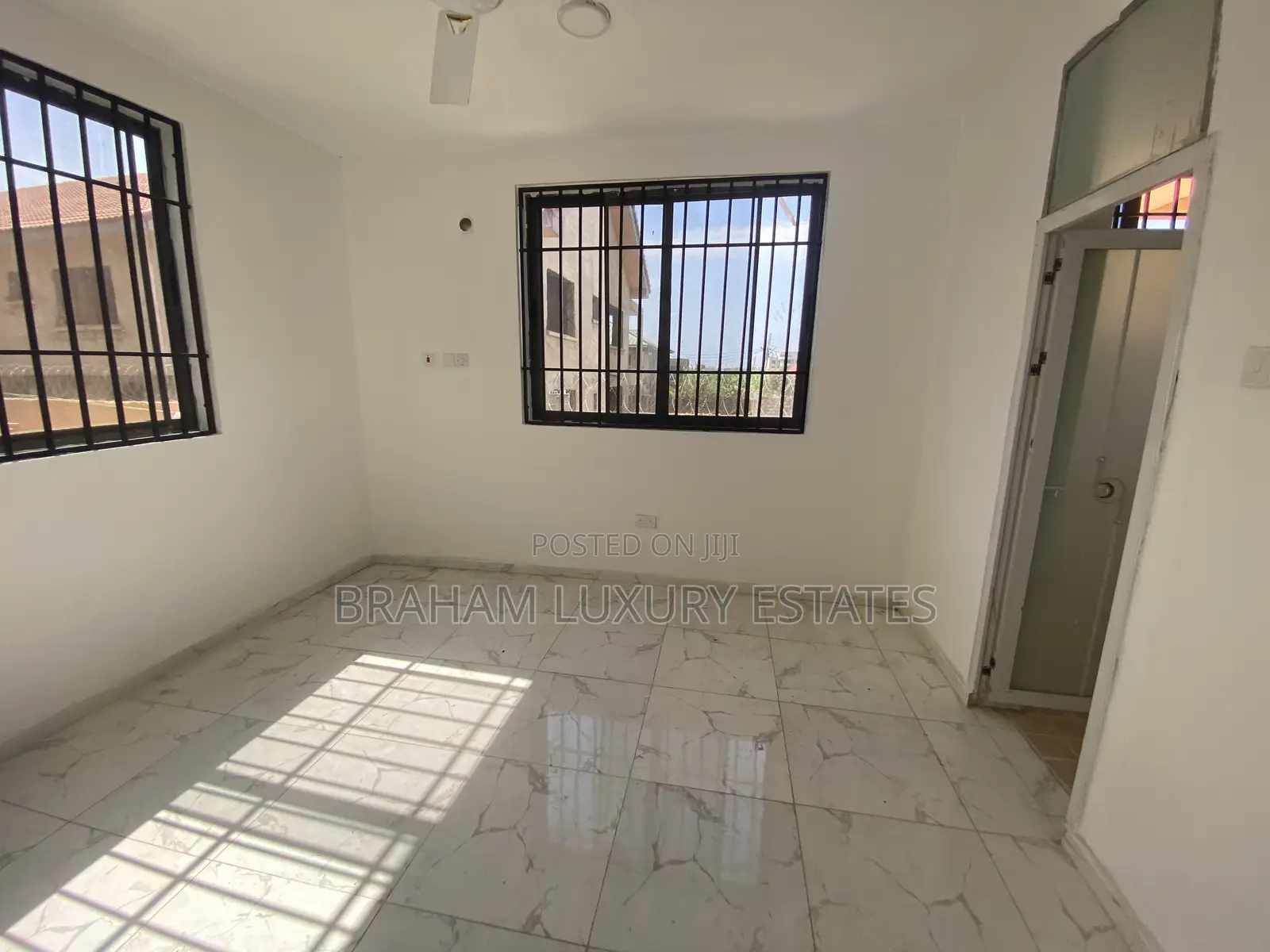 3bdrm Apartment in Braham Luxury, Sakumono for rent