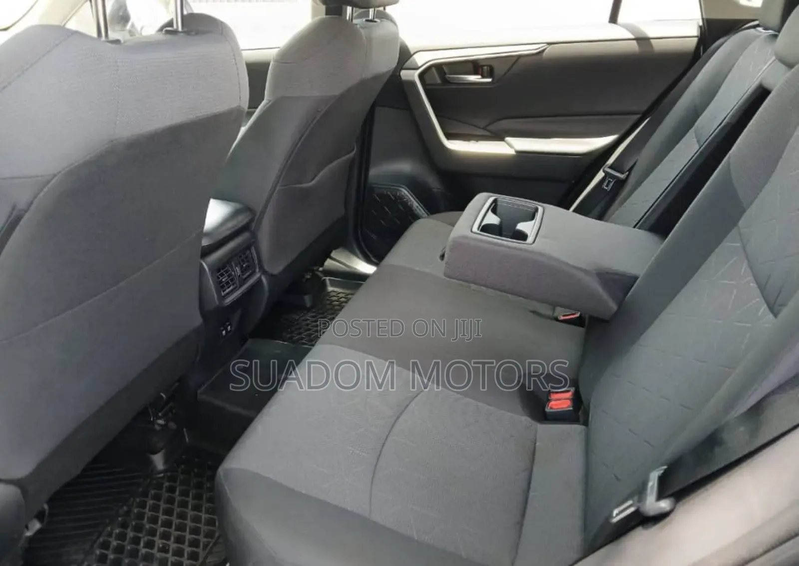 Toyota RAV4 XLE AWD 2020 Gray